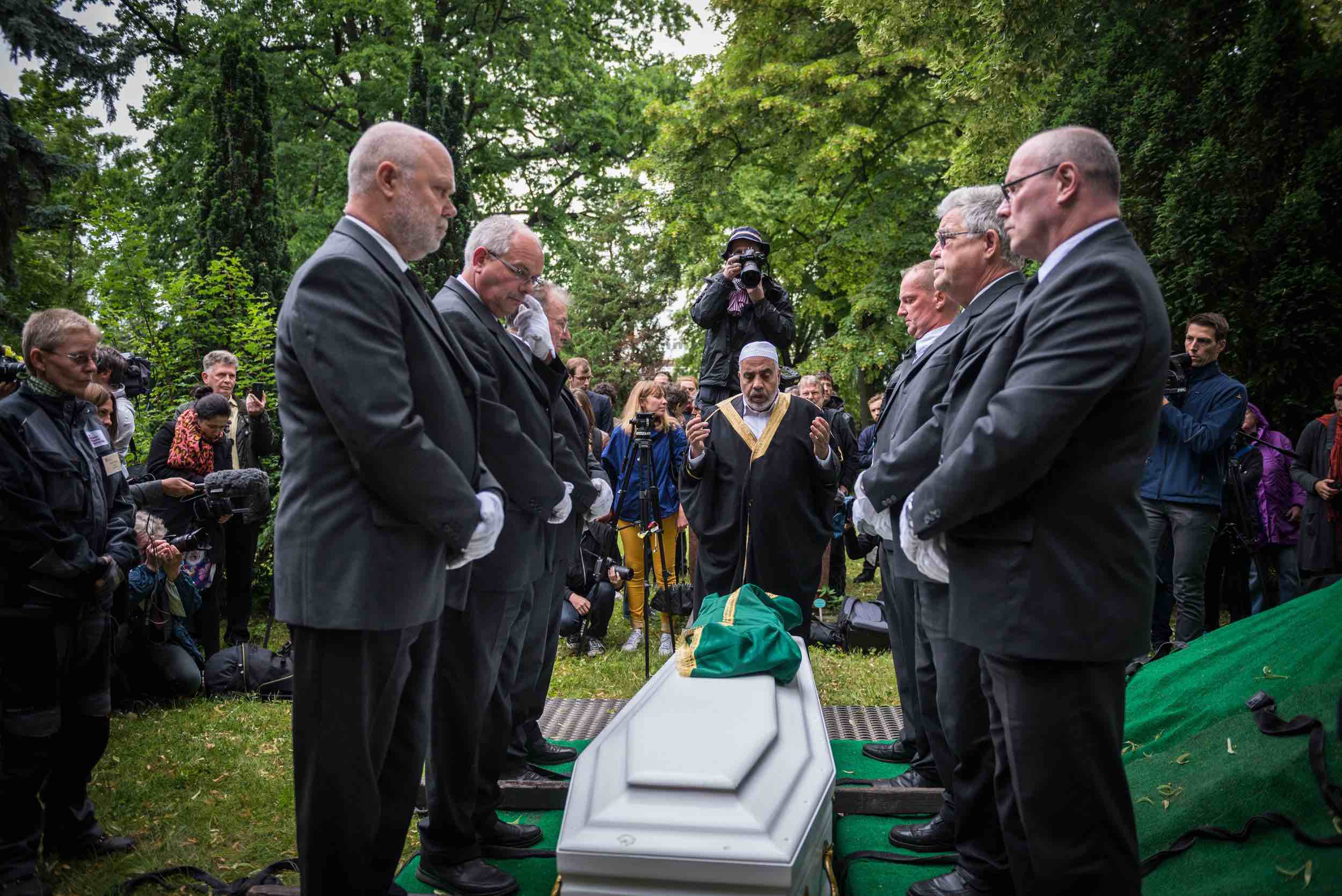 Tote Flüchtlinge Trauerfeier Tote Flüchtlinge