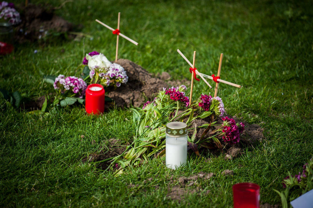 Marsch der Entschlossenen Tote Flüchtlinge Trauerfeier Tote Flüchtlinge