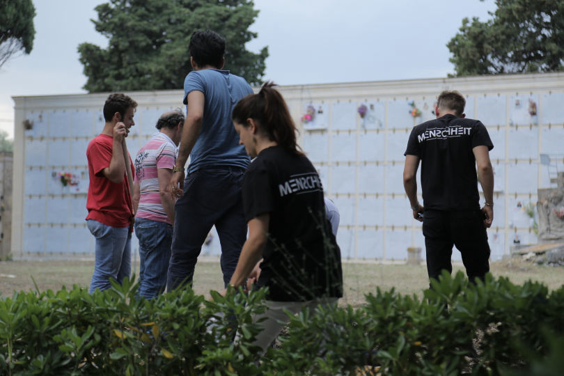 Aktionskunst: Die Toten kommen