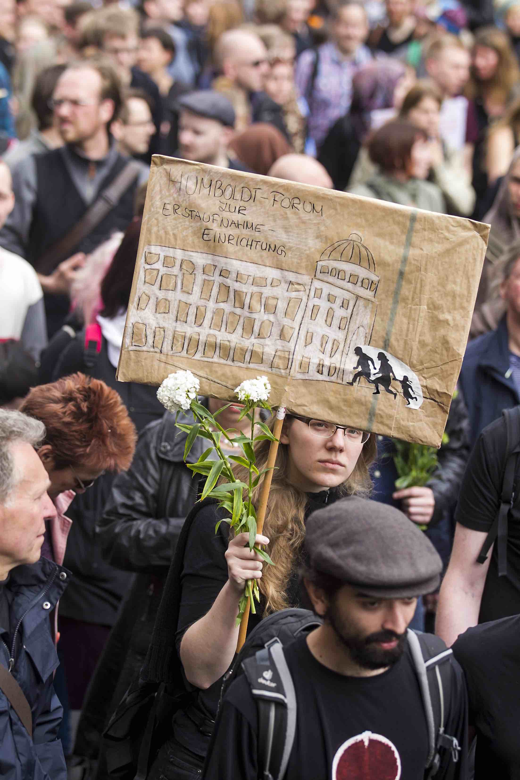 Marsch der Entschlossenen Tote Flüchtlinge Trauerfeier Tote Flüchtlinge