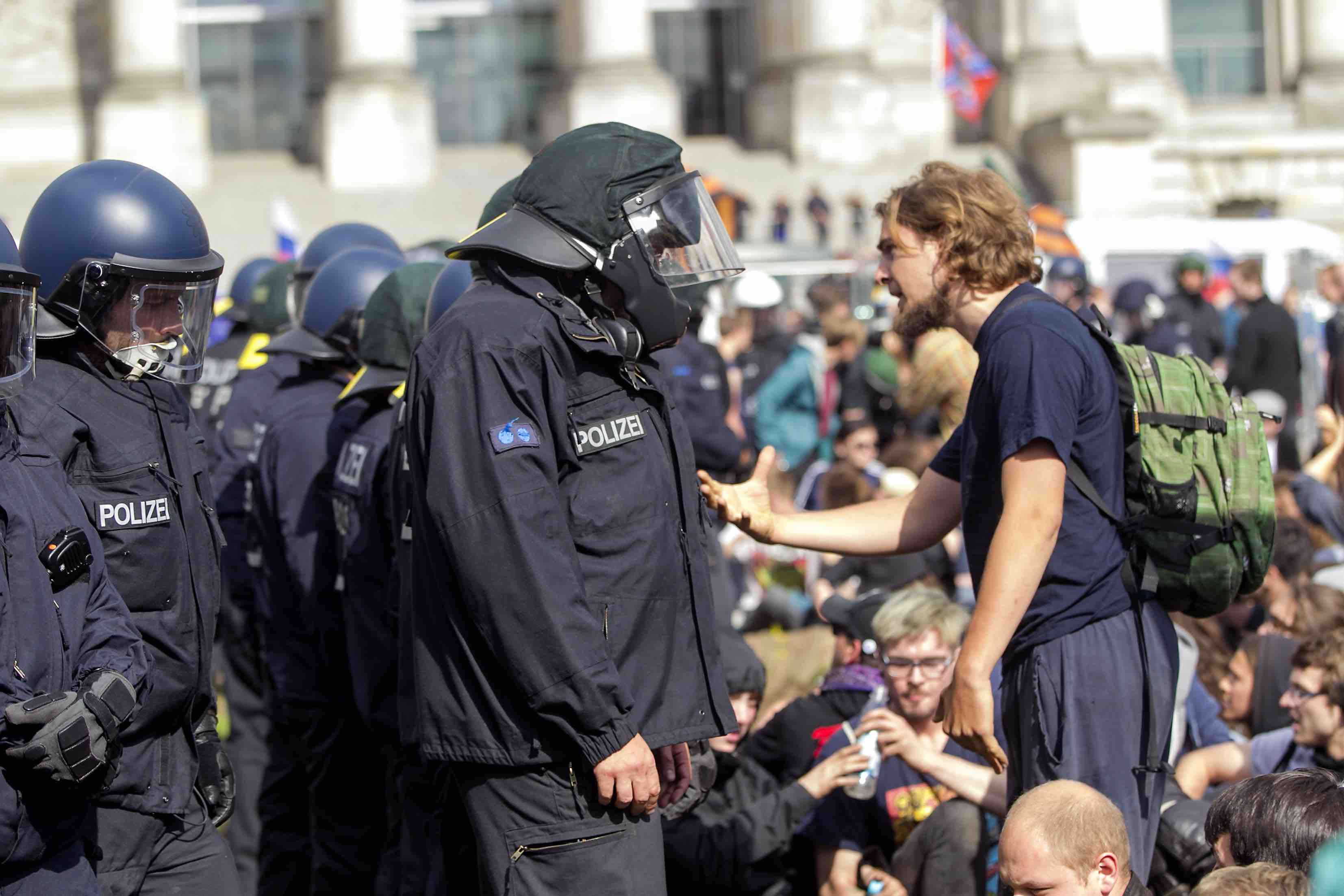 Marsch der Entschlossenen Tote Flüchtlinge Trauerfeier Tote Flüchtlinge