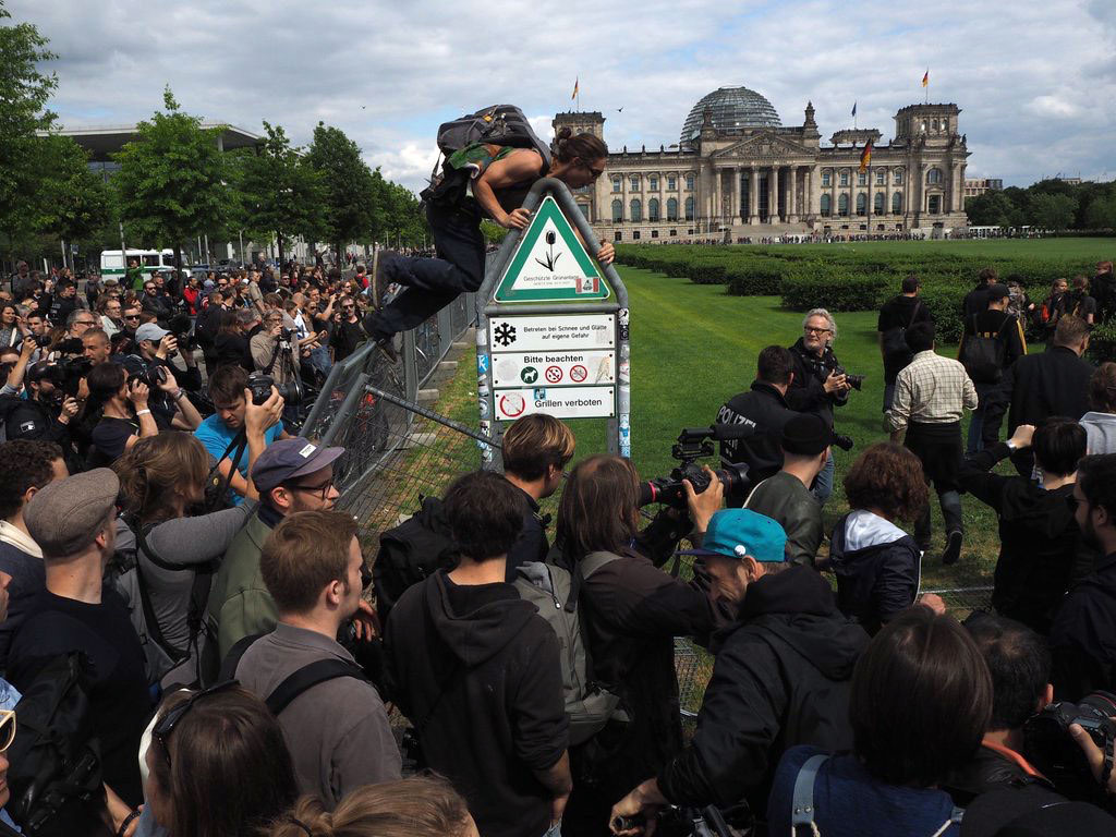 Marsch der Entschlossenen Bundestagswiese Tote Flüchtlinge Trauerfeier Tote Flüchtlinge