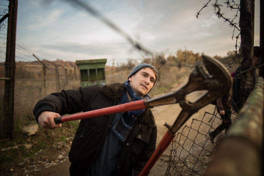 Bolzenschneider, Löcher im Zaun, Weiße Kreuze Berlin, Weiße Kreuze EU Grenzen