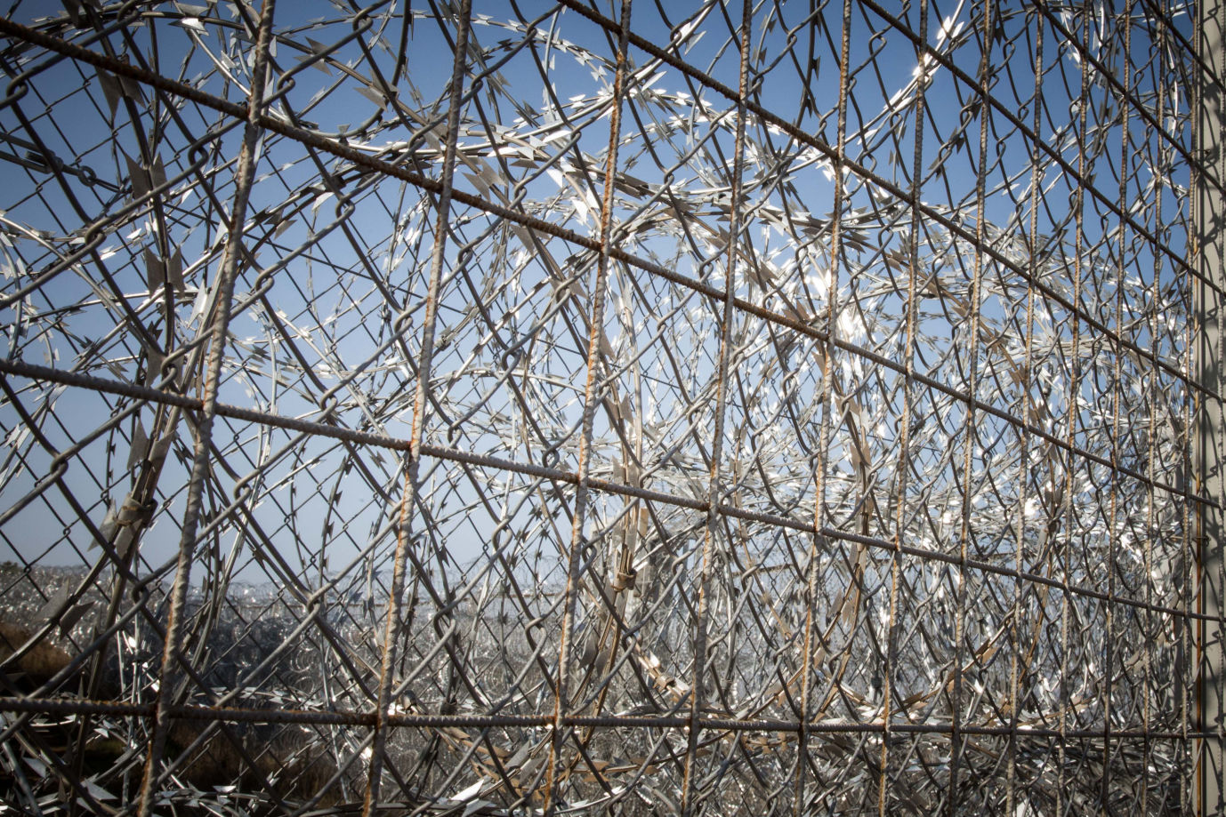 Grenzzaun, Weiße Kreuze Berlin, Weiße Kreuze EU Grenzen